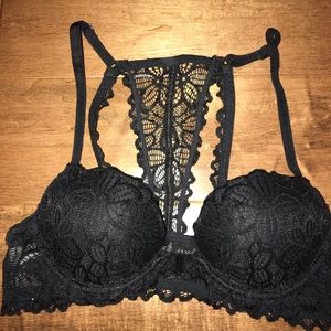 32A Victoria’s Secret black lace front clasp bra